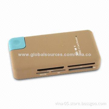 Multi-card Reader with Plug-and-play and Hot-swap Functions